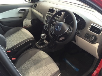 POLO インテリア.jpg